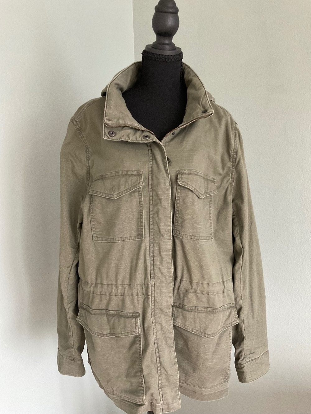 LANDS END PARKA SIZE XL